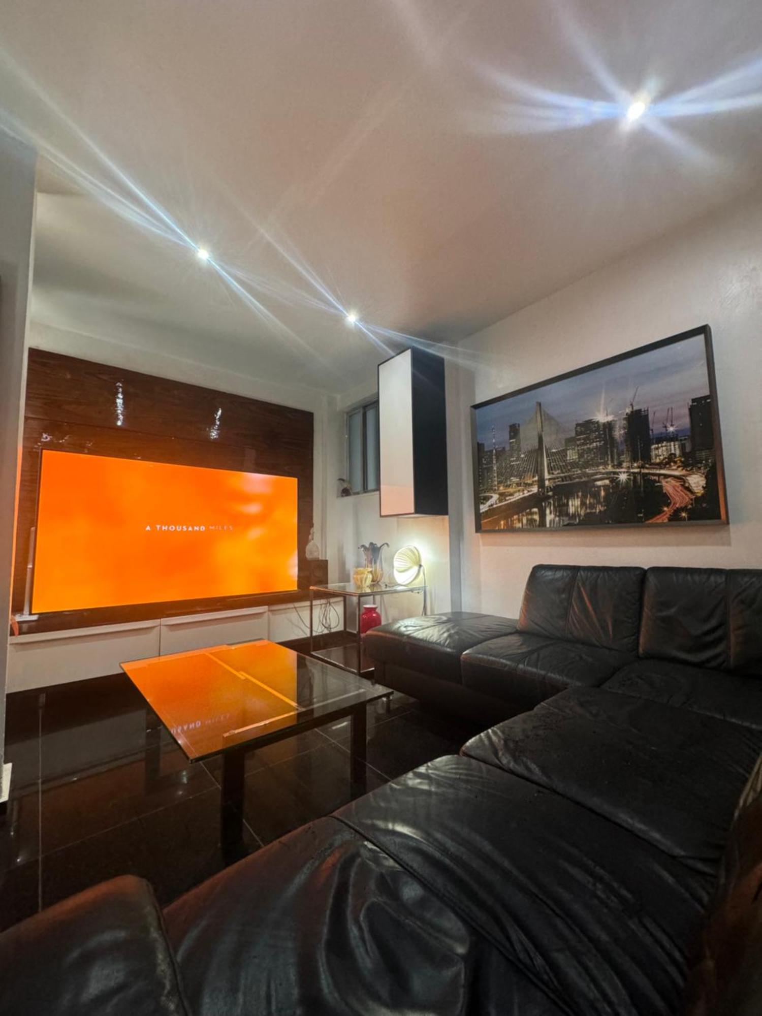 The Best Copacabana Luxury Design 3 Bedroom Room 3 Bathroom 100 Gigantic Inch Cinema Tv Top Location 4 Split Ac - Rio de Janeiro — Photos 3